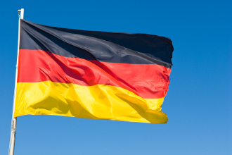 Wehende Deutschlandflagge